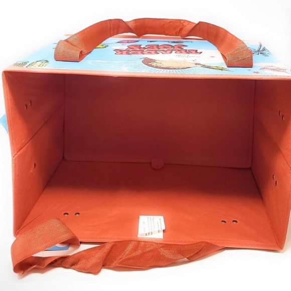 NWT Trader Joe's Stand-up Collapsible Tote Bag- Limited Edition - Picture 7 of 8